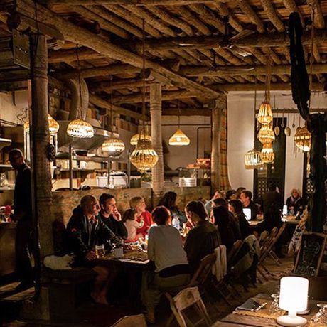 Blick auf Personen im Restaurant des Hotels Munga Guesthouse