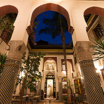 Riad el Ma Innenhof Nacht
