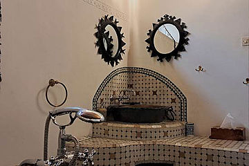 Riad al Bartal Familiensuite Seffarine Badezimmer