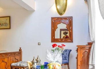 Hotel Quieta Superiorzimmer mit Mezzanin Sitzecke mit kleinem Ti
