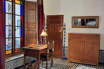 Riad al Bartal Suite Schreibtisch