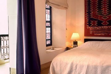 Cadi Boutique Hotel Blaues Haus Bett mit Balkon