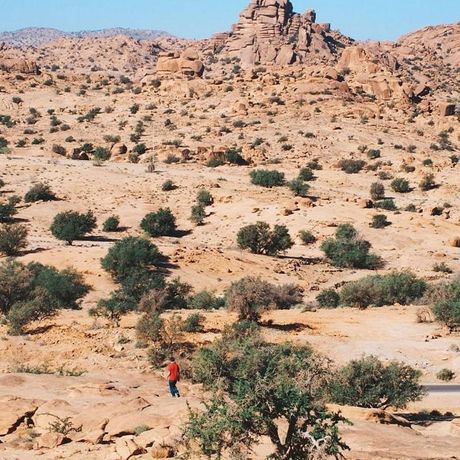 Weite Steinlandschaft in Marokko