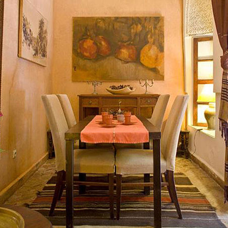riad dar attajmil tisch