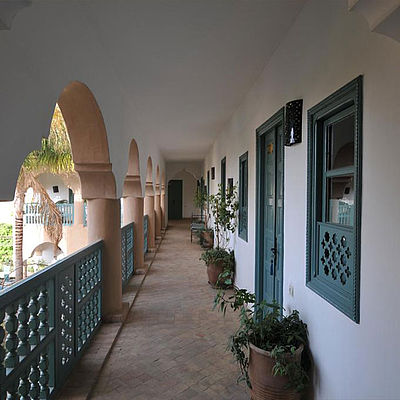 Boutique-Hotel le Palais Oumensour Flur Zimmertueren