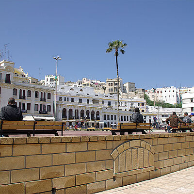Tanger Promenade Sitzbaenke