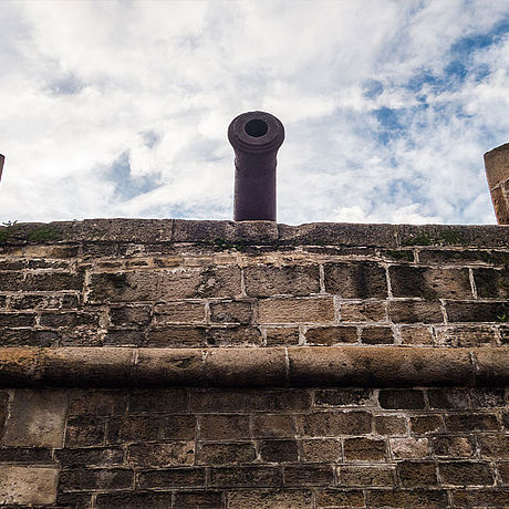 Blick auf die Stadtmauer von Casablanca